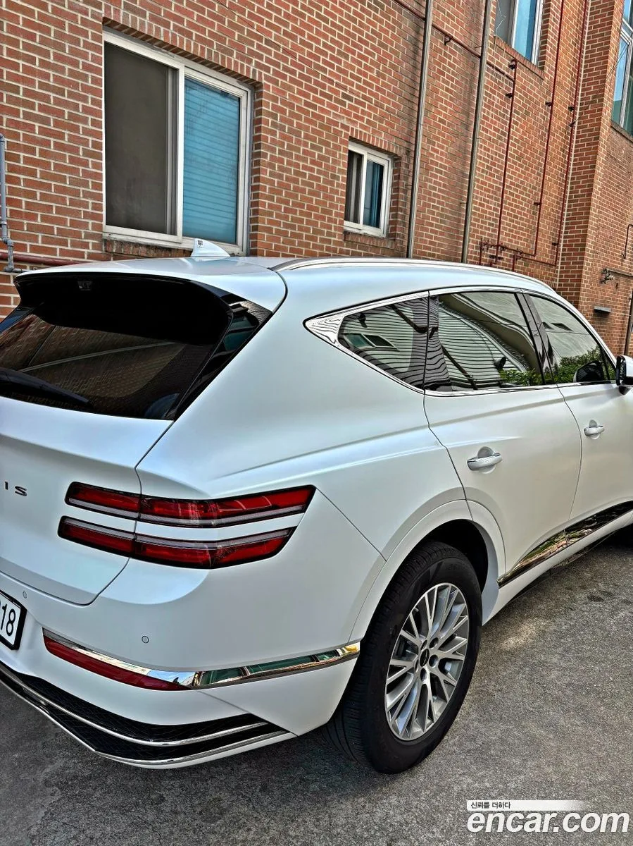 Genesis GV80 2.5T 2WD 2024 — миниатюра 2