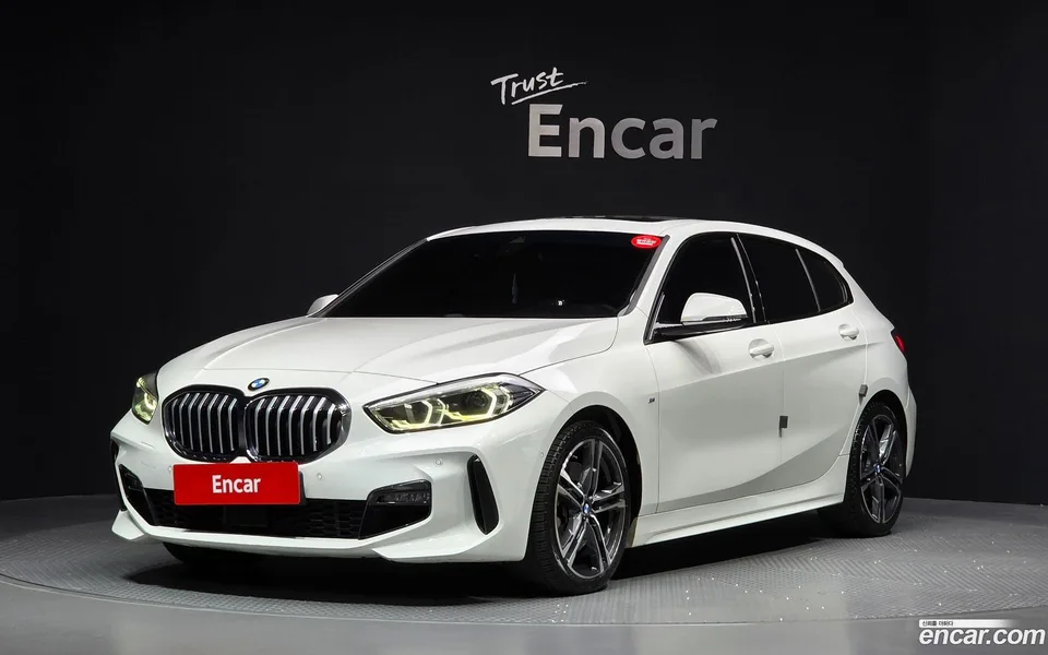 BMW 1 Series 120i M 2022 — фото 1, купить с доставкой в Москву
