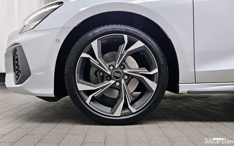 Audi A3 (8Y) 40 TFSI 2023 — миниатюра 5