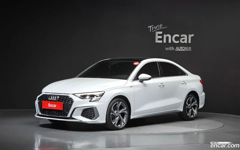 Audi A3 (8Y) 40 TFSI 2023 — фото 1, купить с доставкой в Москву
