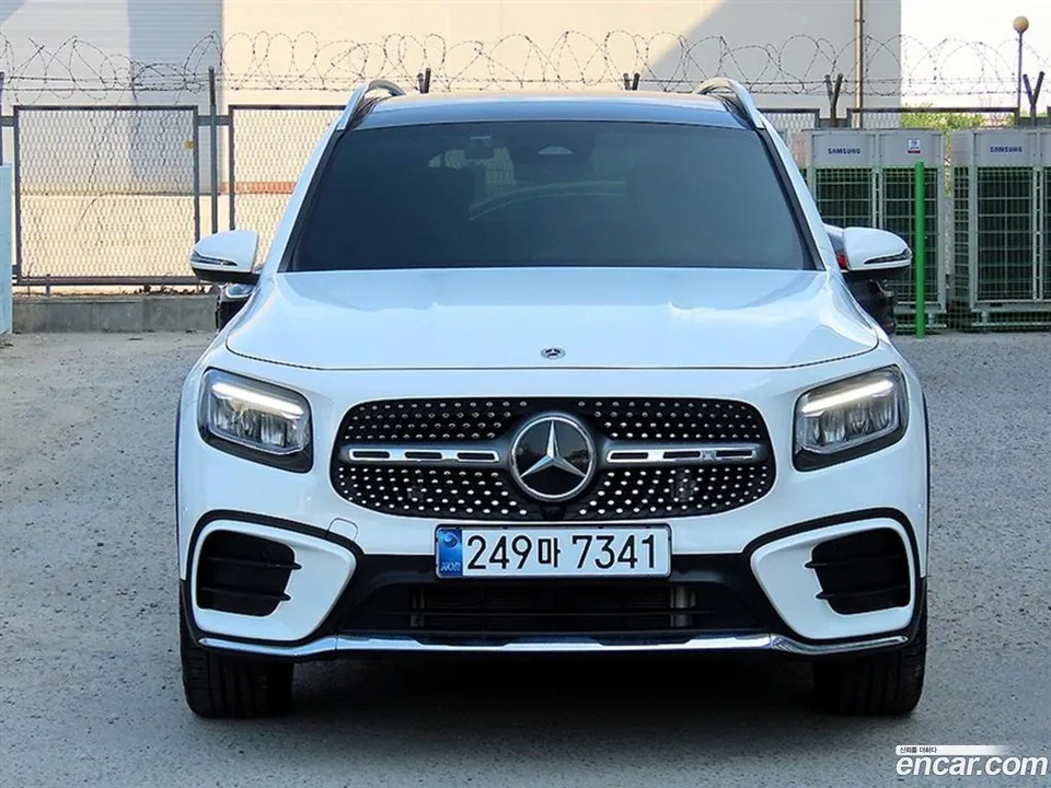 Mercedes-Benz GLB-Class GLB250 4MATIC 2024 — фото 1, купить с доставкой в Москву