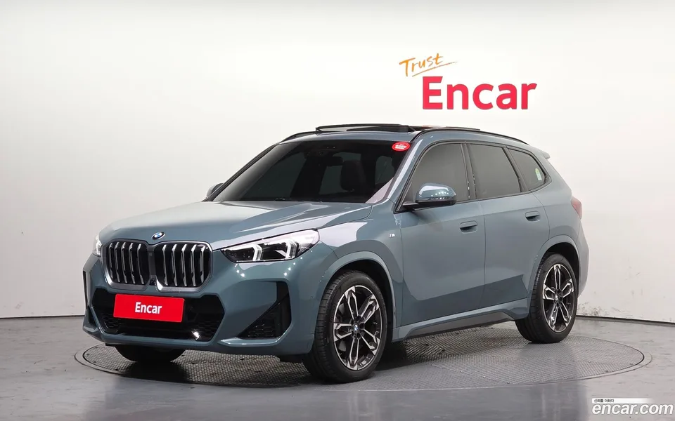 BMW X1 sDrive 18d M 2025 — фото 1, купить с доставкой в Москву