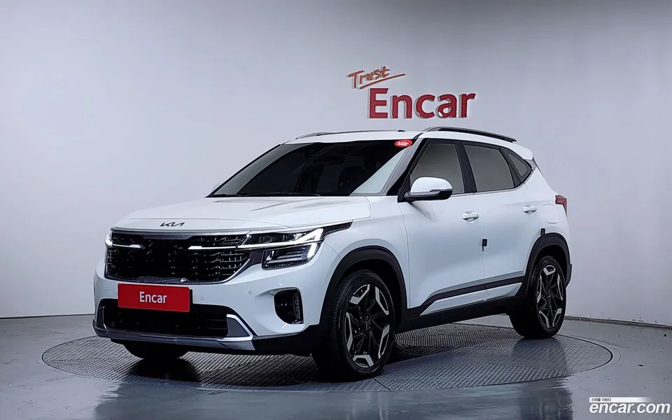 Kia Seltos 1.6 4WD 2022 — фото 1, купить с доставкой в Москву