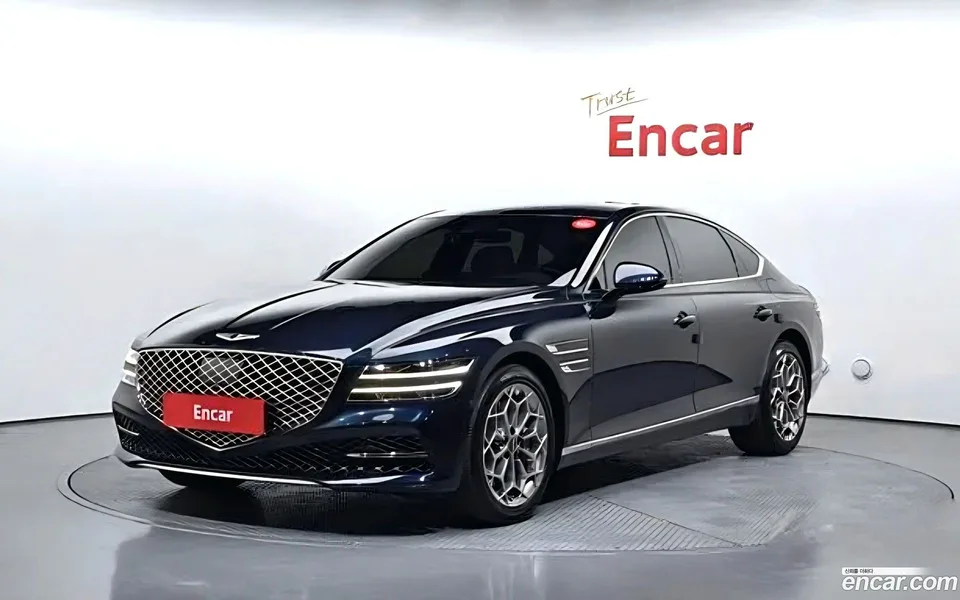 Genesis G80 2.5 2WD 2023 — фото 1, купить с доставкой в Москву