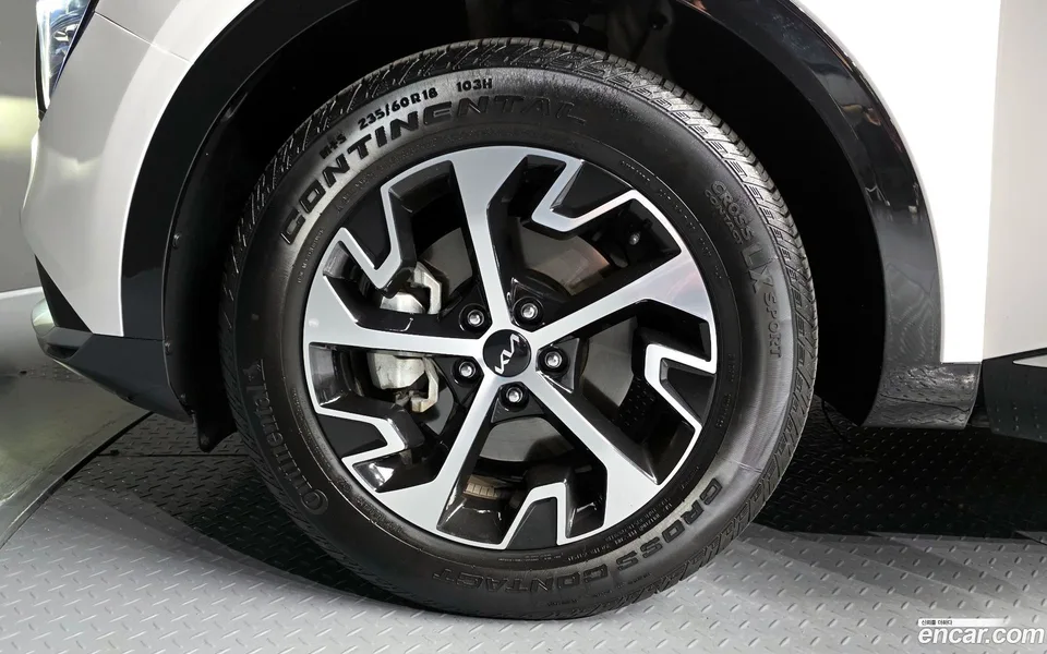 Kia Sportage Hybrid 2WD 2023 — миниатюра 2
