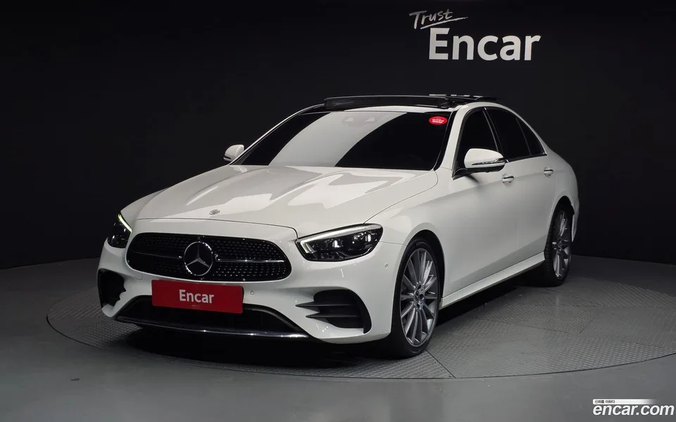 Mercedes-Benz E-Class E350 4MATIC AMG Line 2022 — фото 1, купить с доставкой в Москву