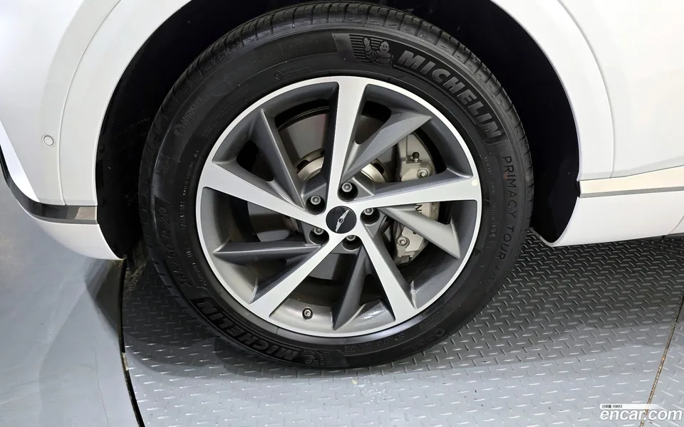 Genesis GV80 2.5T 2WD 2024 — миниатюра 2