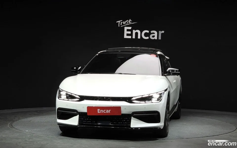 Kia EV6 4WD 2023 — миниатюра 3