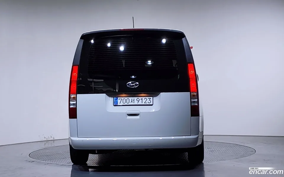 Hyundai Staria 11 2024 — миниатюра 4