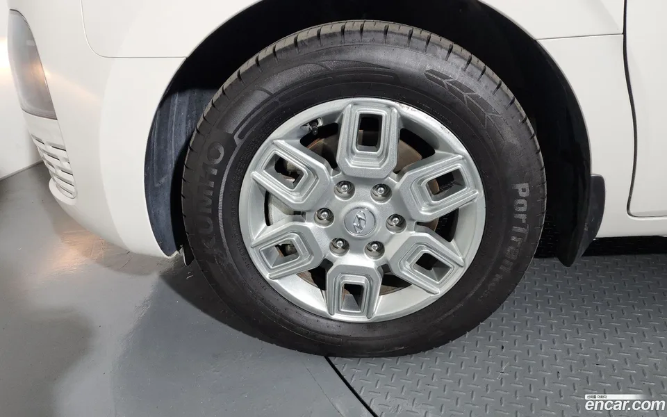 Hyundai Staria 11 2024 — миниатюра 5