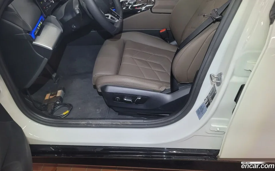 BMW 5 Series 523d M 2025 — миниатюра 2