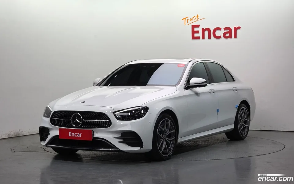 Mercedes-Benz E-Class E220d 4MATIC AMG Line 2022 — фото 1, купить с доставкой в Москву