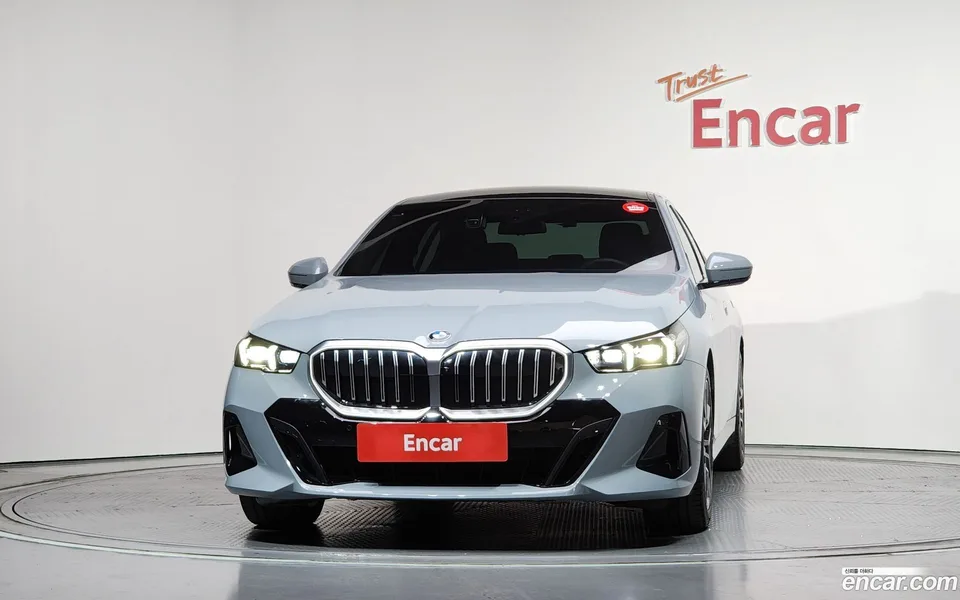 BMW 5 Series 520i M 2025 — миниатюра 3