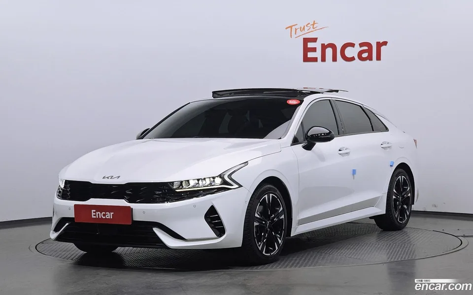 Kia K5 Hybrid 2023 — фото 1, купить с доставкой в Москву