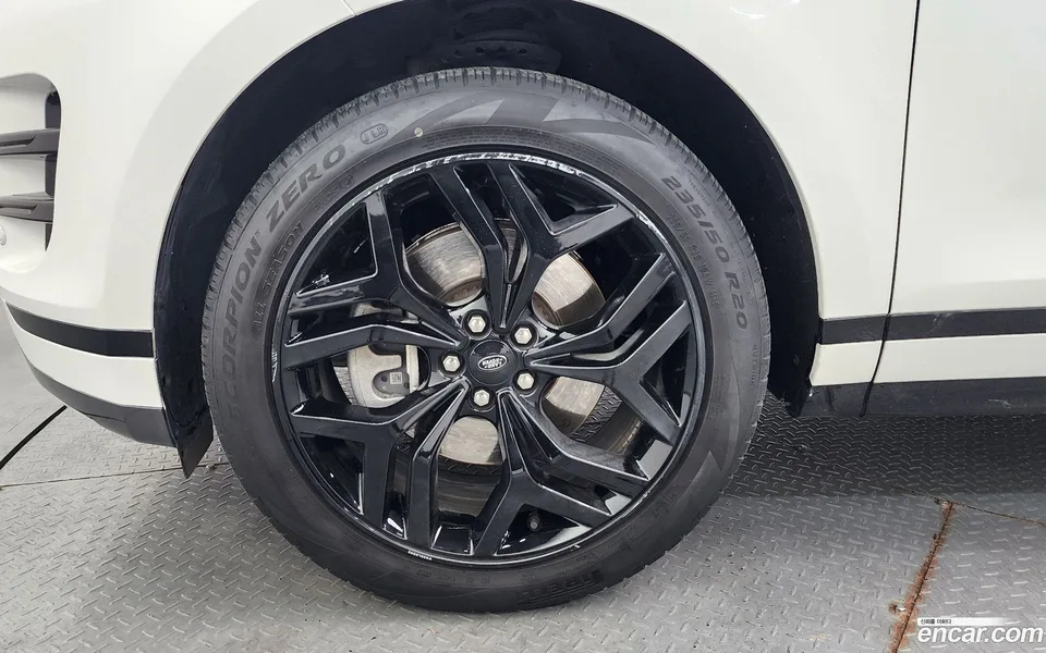 Land Rover Range Rover Evoque P250 R- SE 2023 — миниатюра 5