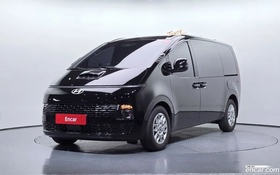 Hyundai Staria 2025