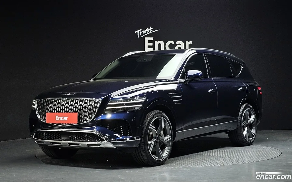 Genesis GV80 2.5T 2WD 2023 — фото 1, купить с доставкой в Москву
