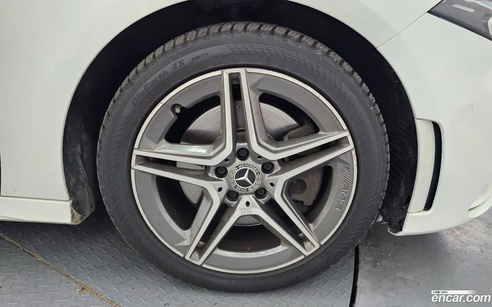 Mercedes-Benz A-Class A250 4MATIC 2022 — миниатюра 2
