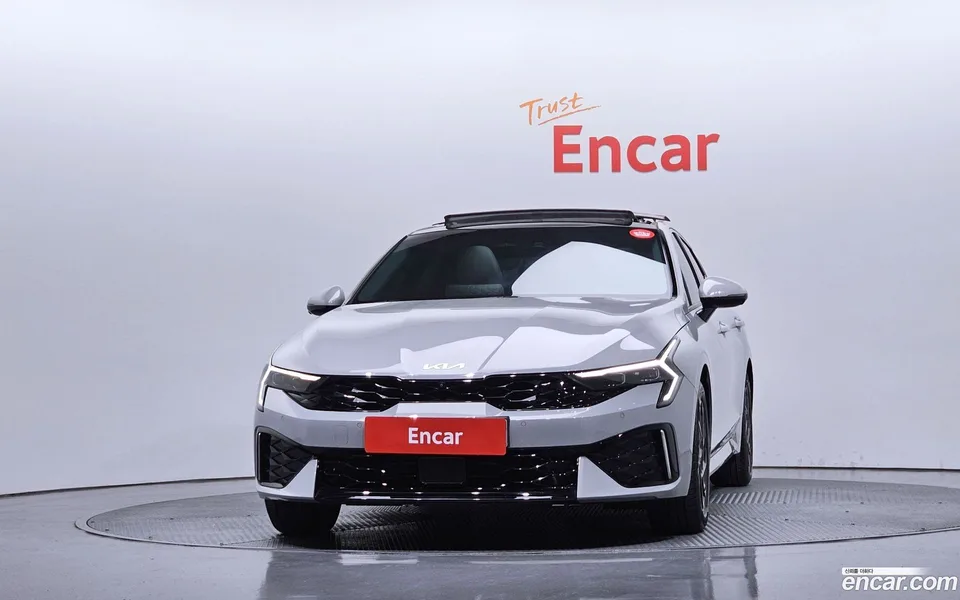 Kia K5 Hybrid 2023 — миниатюра 3