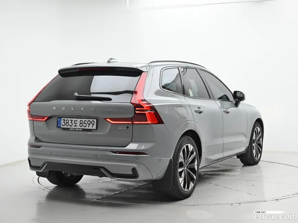 Volvo XC60 B5 2026 — миниатюра 2
