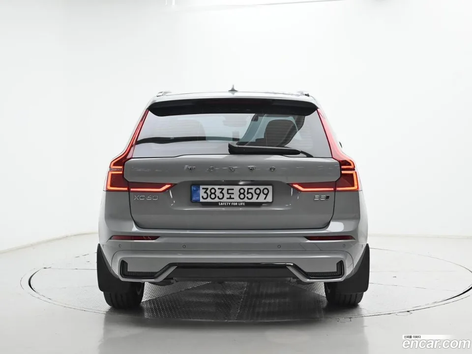 Volvo XC60 B5 2026 — миниатюра 4