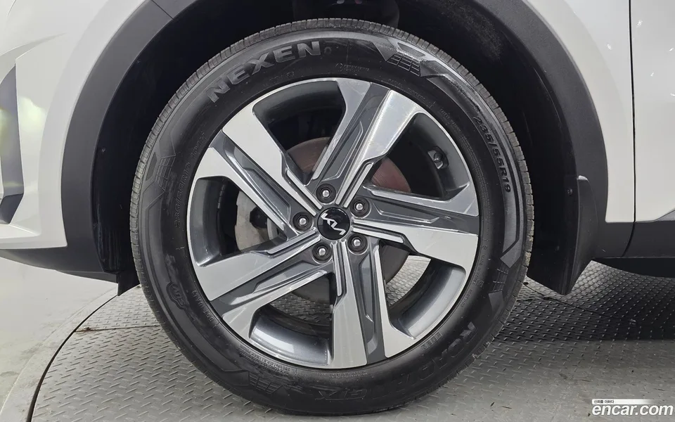 Kia Sorento HEV 1.6 2WD 2022 — миниатюра 5