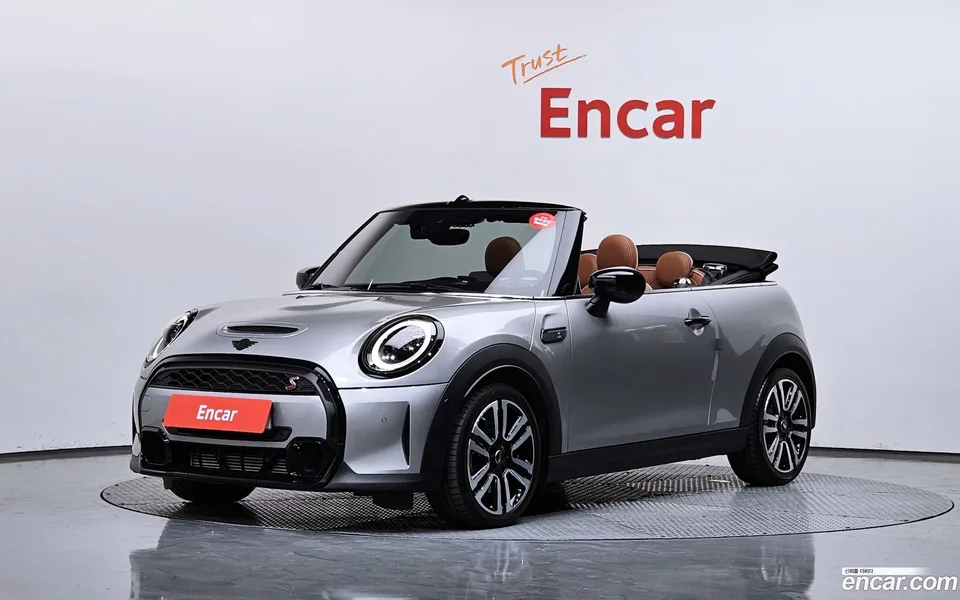 MINI Cooper S Convertible 2024 — фото 1, купить с доставкой в Москву