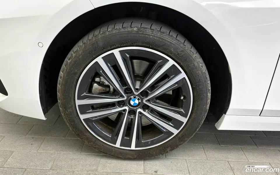 BMW 2 Series Gran Coupe 220i 2022 — миниатюра 2