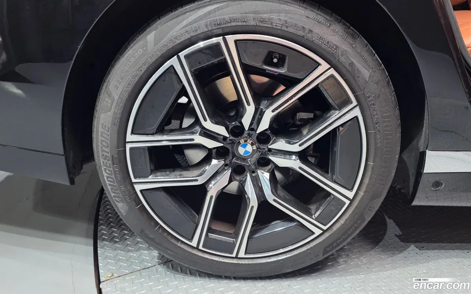 BMW 7 Series 740i xDrive M 2024 — миниатюра 2