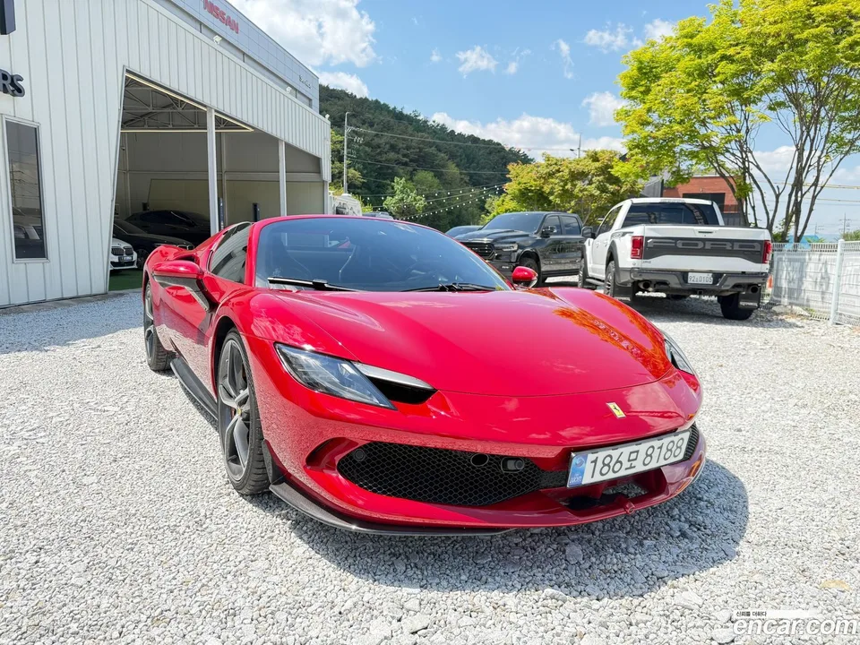 Ferrari 296 GTS 3.0 V6 2024 — миниатюра 3