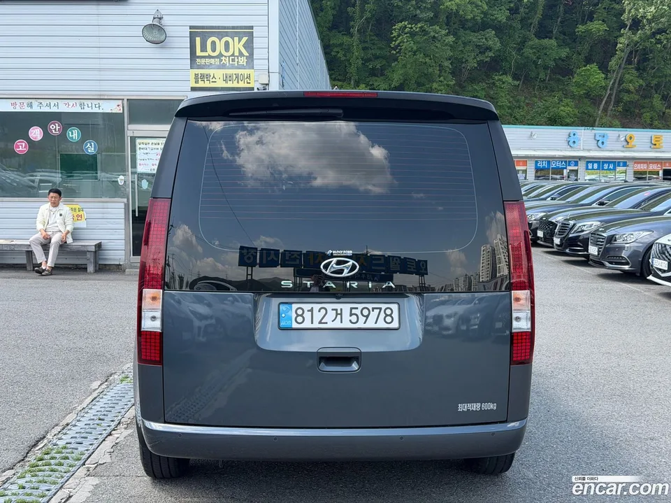 Hyundai Staria 5 2023 — миниатюра 4