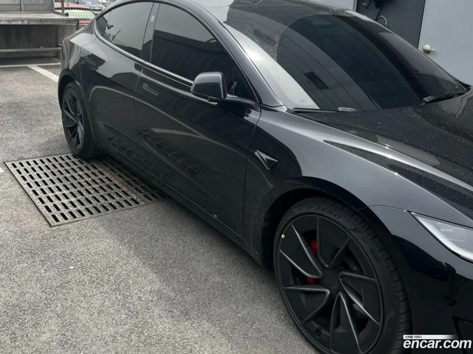 Tesla Model 3 AWD 2026 — миниатюра 3