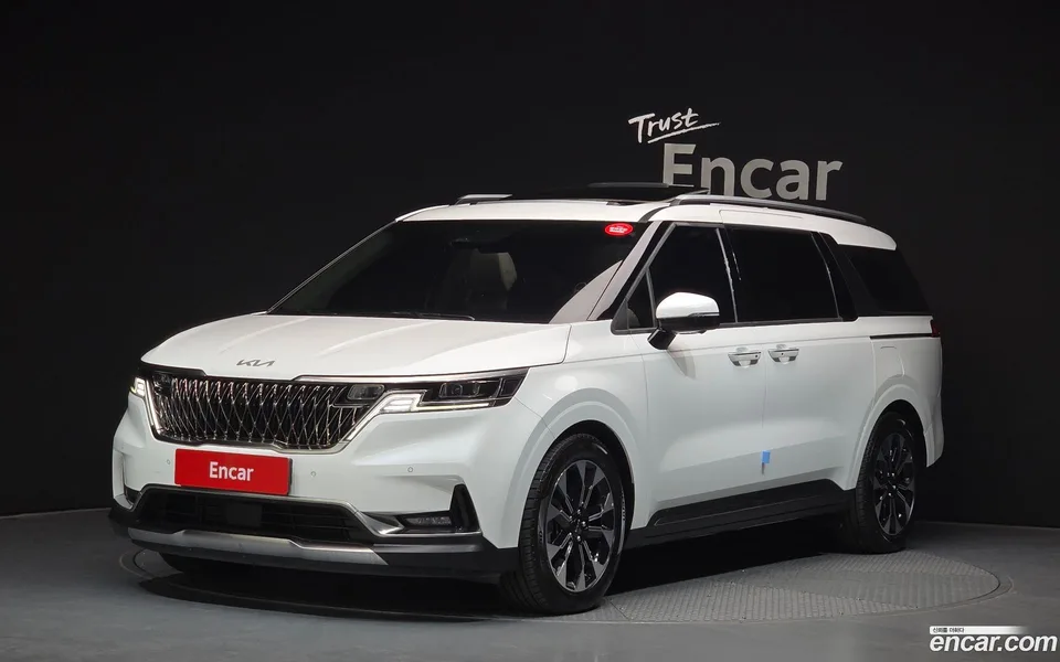 Kia Carnival 9 2022 — фото 1, купить с доставкой в Москву
