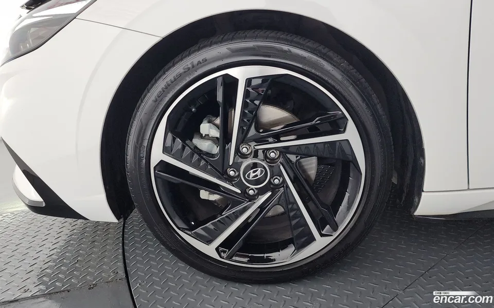 Hyundai Avante 1.6 N Line 2023 — миниатюра 5