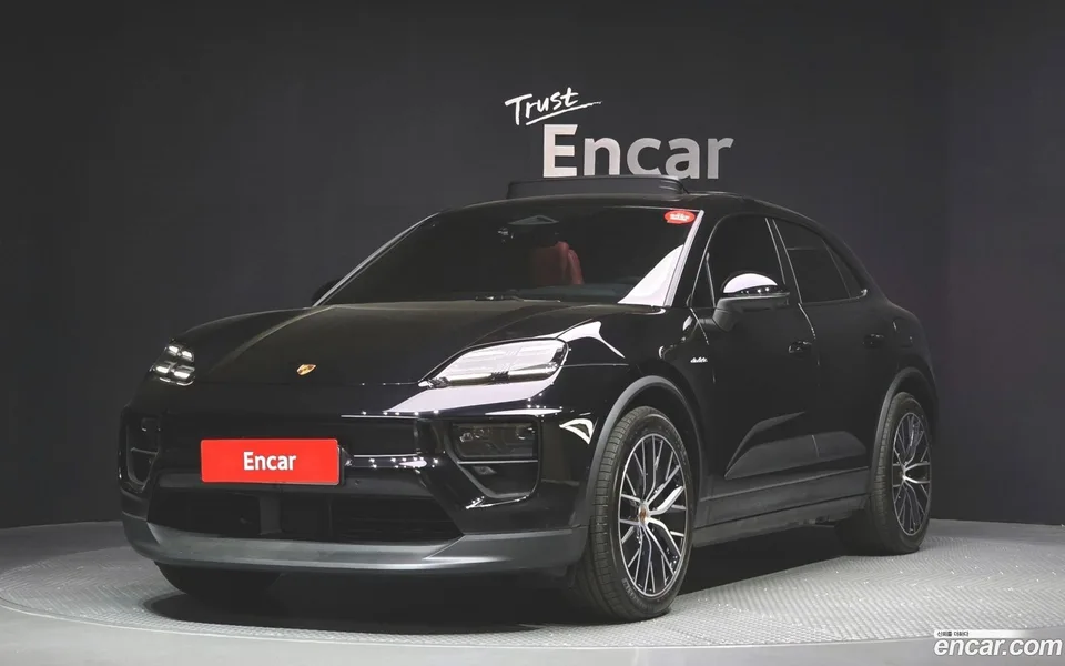 Porsche Macan Electric 4 2025 — миниатюра 3