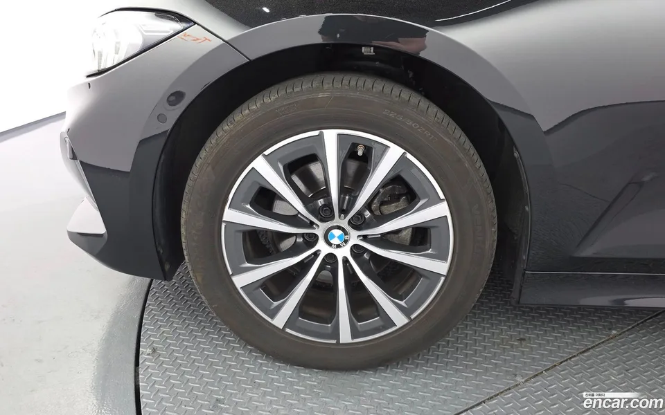 BMW 3 Series 320i 2022 — миниатюра 5