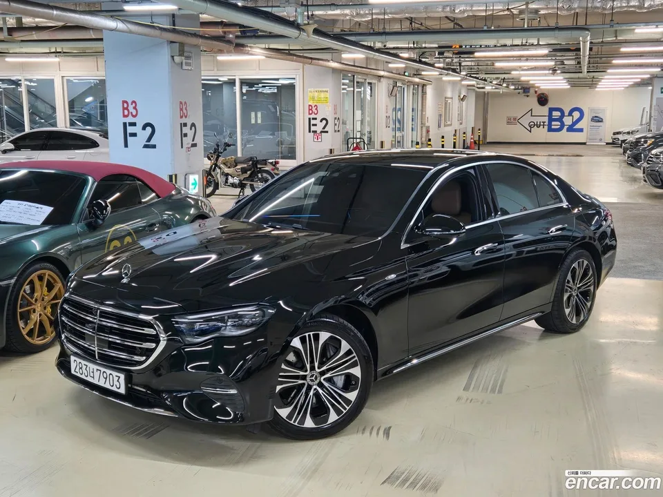 Mercedes-Benz E-Class E350e 4MATIC 2025 — фото 1, купить с доставкой в Москву