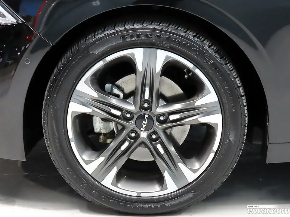 Kia K5 Hybrid 2023 — миниатюра 2