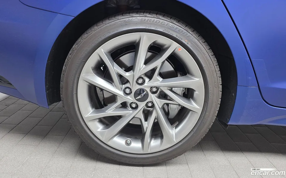 Genesis G70 2.5T 4WD 2024 — миниатюра 2