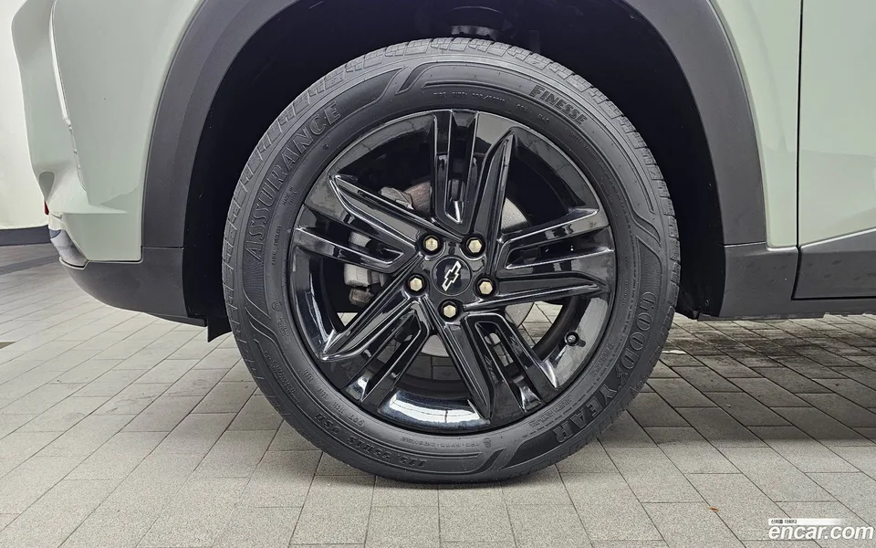 Chevrolet Trax Crossover 1.2 ACTIV 2023 — миниатюра 2