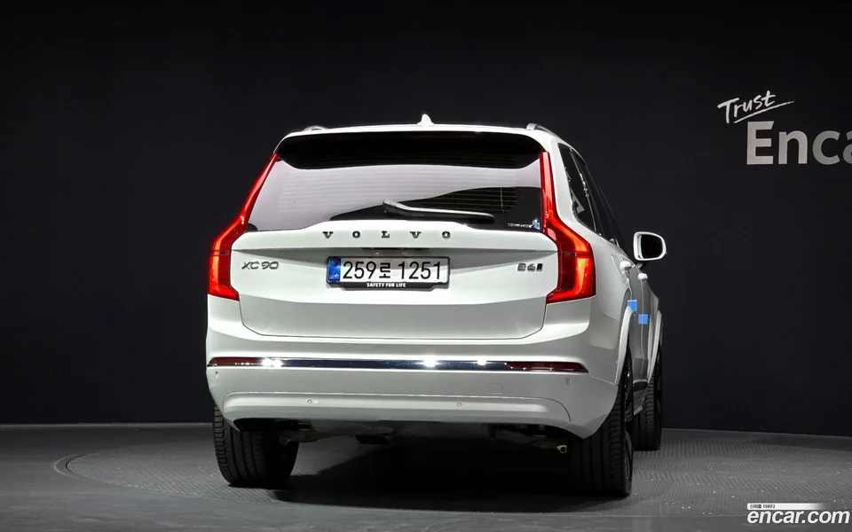 Volvo XC90 B6 2025 — миниатюра 4