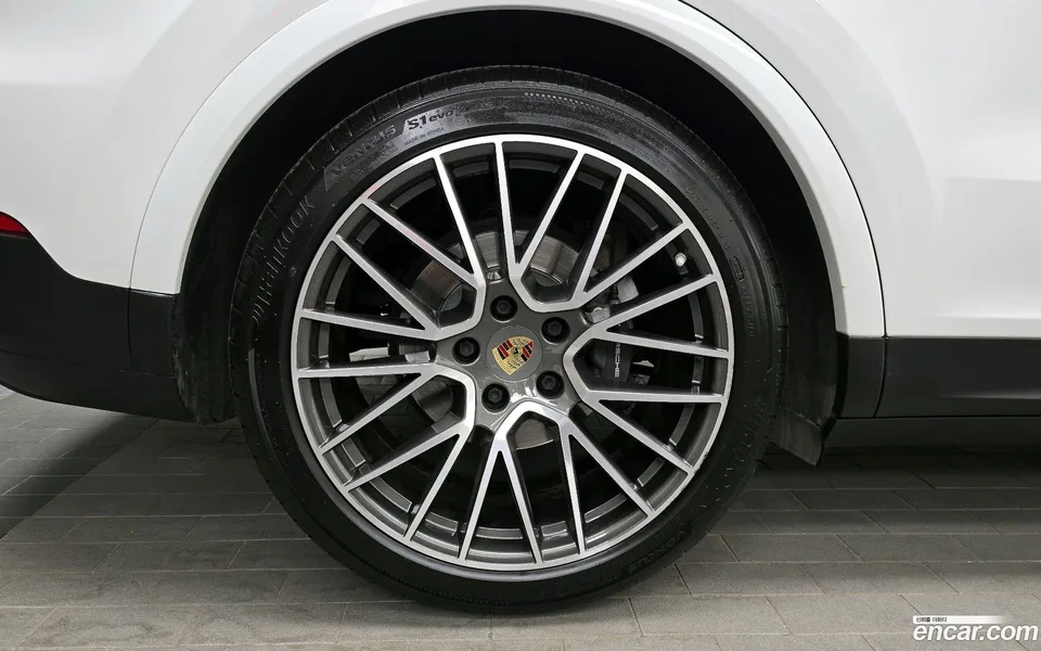 Porsche Cayenne 3.0 2022 — миниатюра 5