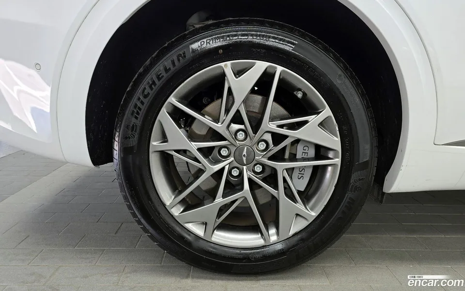 Genesis GV70 2.5T 2WD 2024 — миниатюра 2