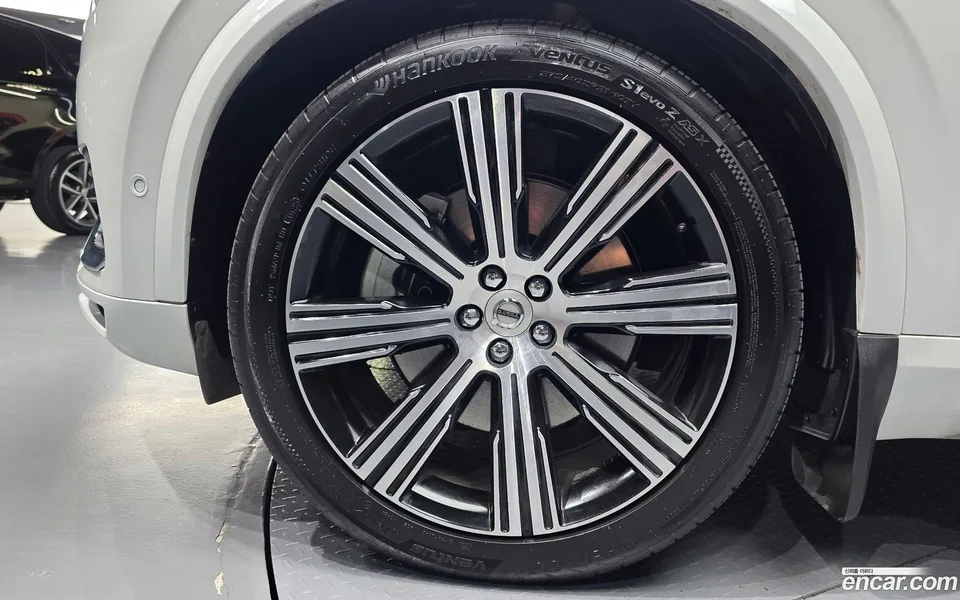 Volvo XC90 T8 2022 — миниатюра 2