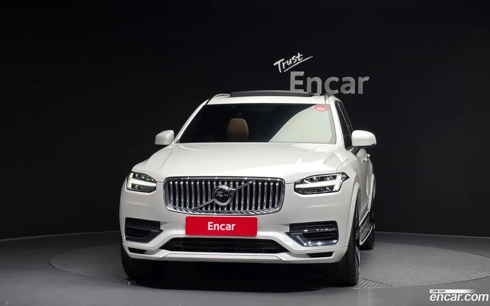 Volvo XC90 T8 2022 — миниатюра 3