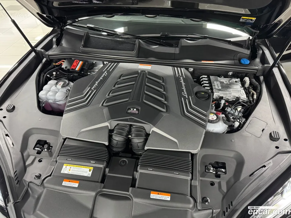 Lamborghini Urus 4.0 V8 SE 2025 — миниатюра 2