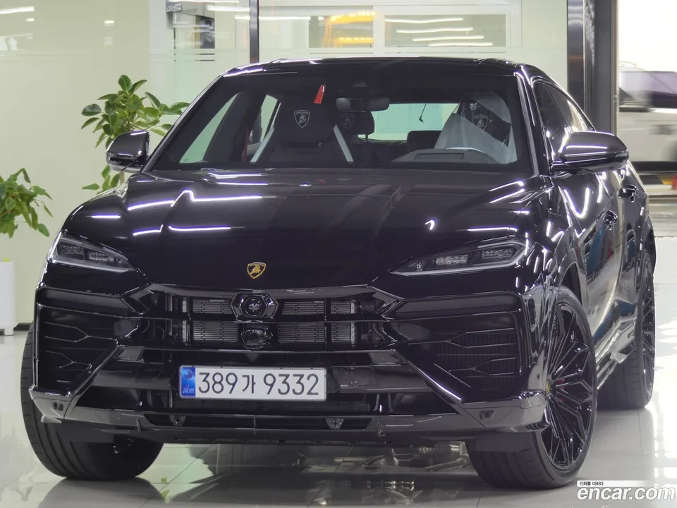 Lamborghini Urus 2025