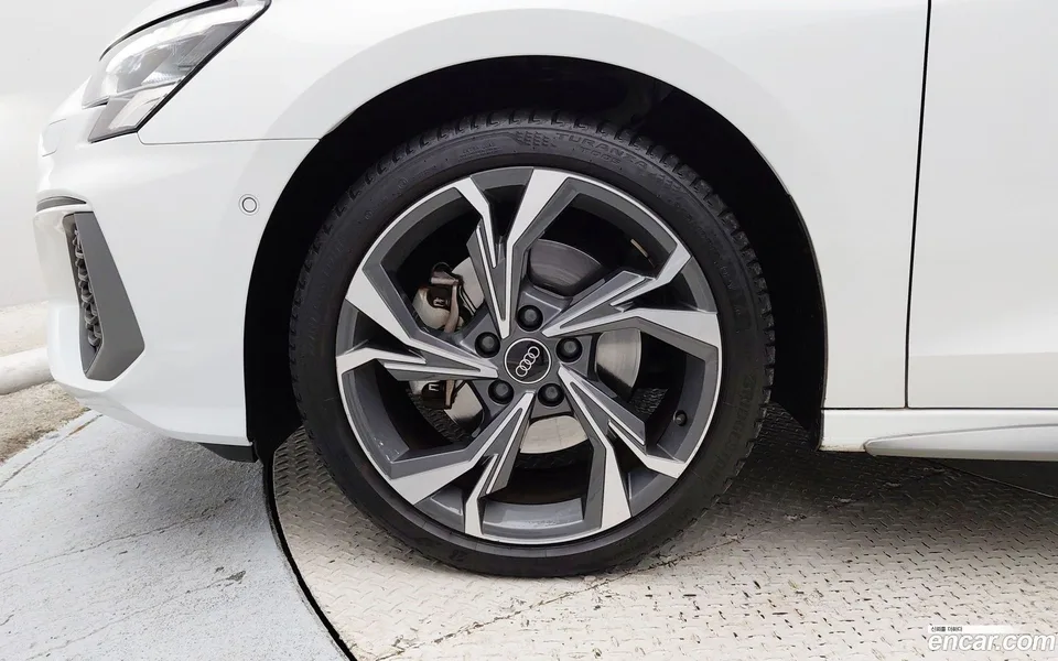 Audi A3 (8Y) 40 TFSI 2023 — миниатюра 5