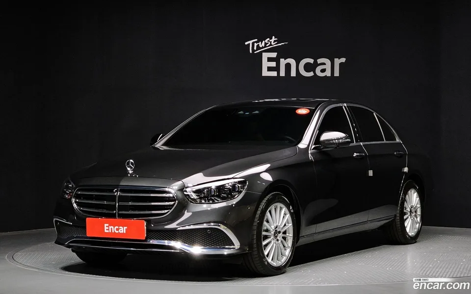 Mercedes-Benz E-Class E250 2023 — фото 1, купить с доставкой в Москву