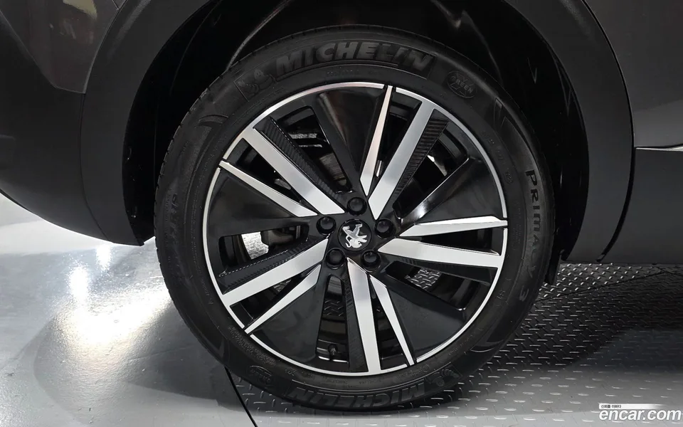 Peugeot 5008 1.2 Pure Tech GT 2023 — миниатюра 5